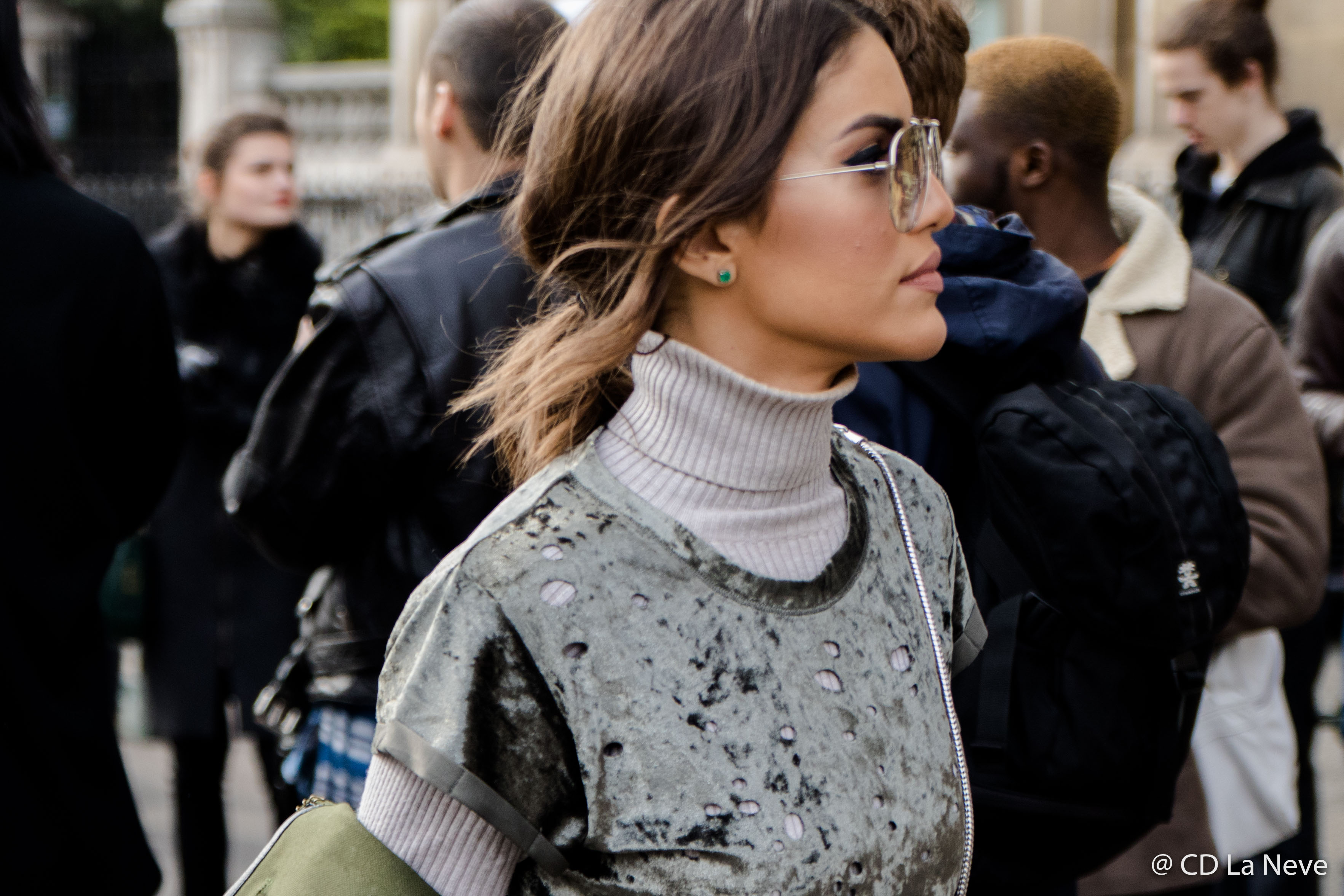 Camila Coelho Street Style Paris Fashion Week FW17