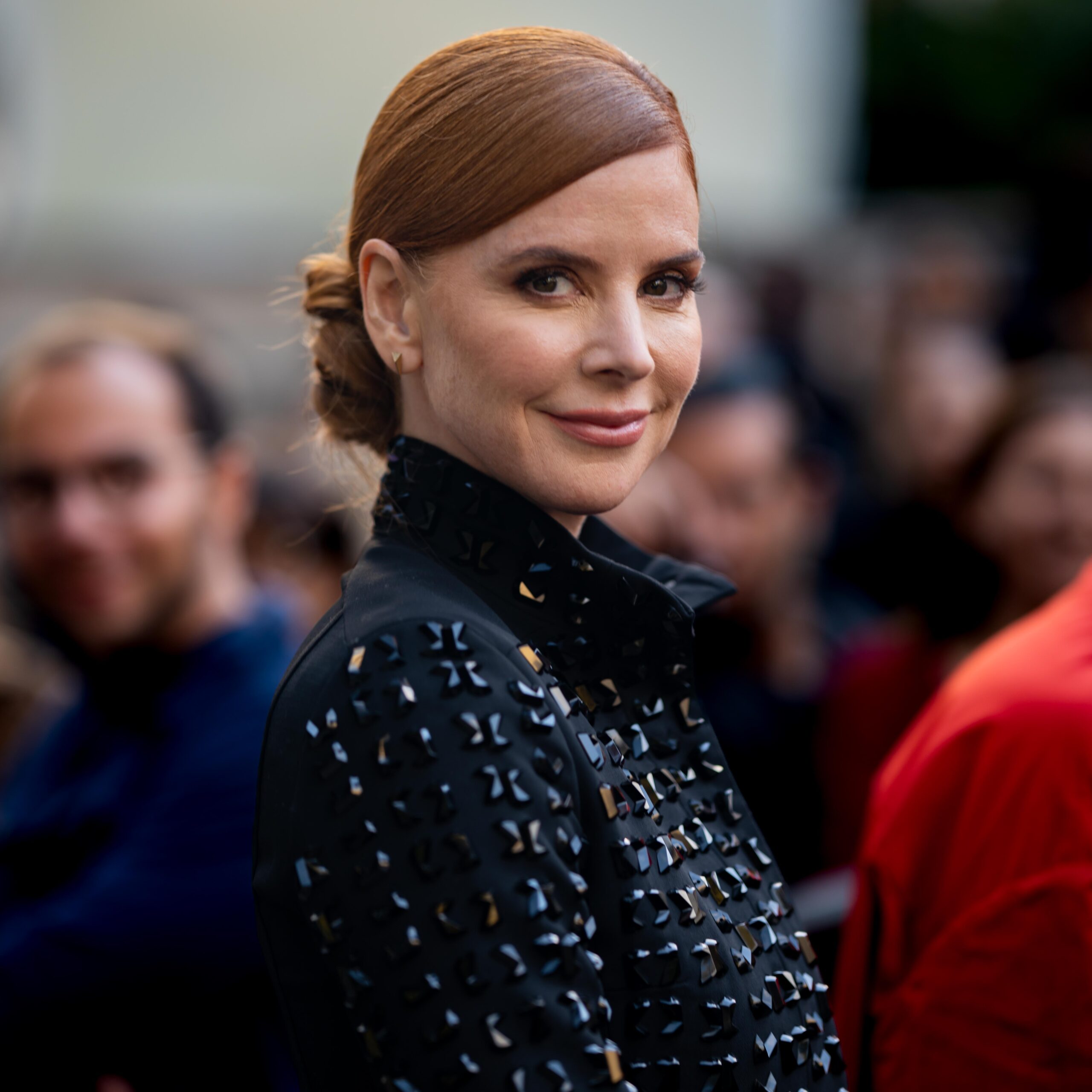 Sarah Rafferty Street Style Before Akris Paris Fashion Week SS23